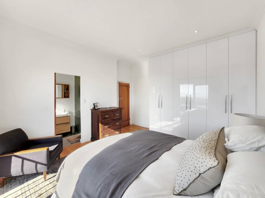 2 Bedroom Property for Sale in Green Point Western Cape